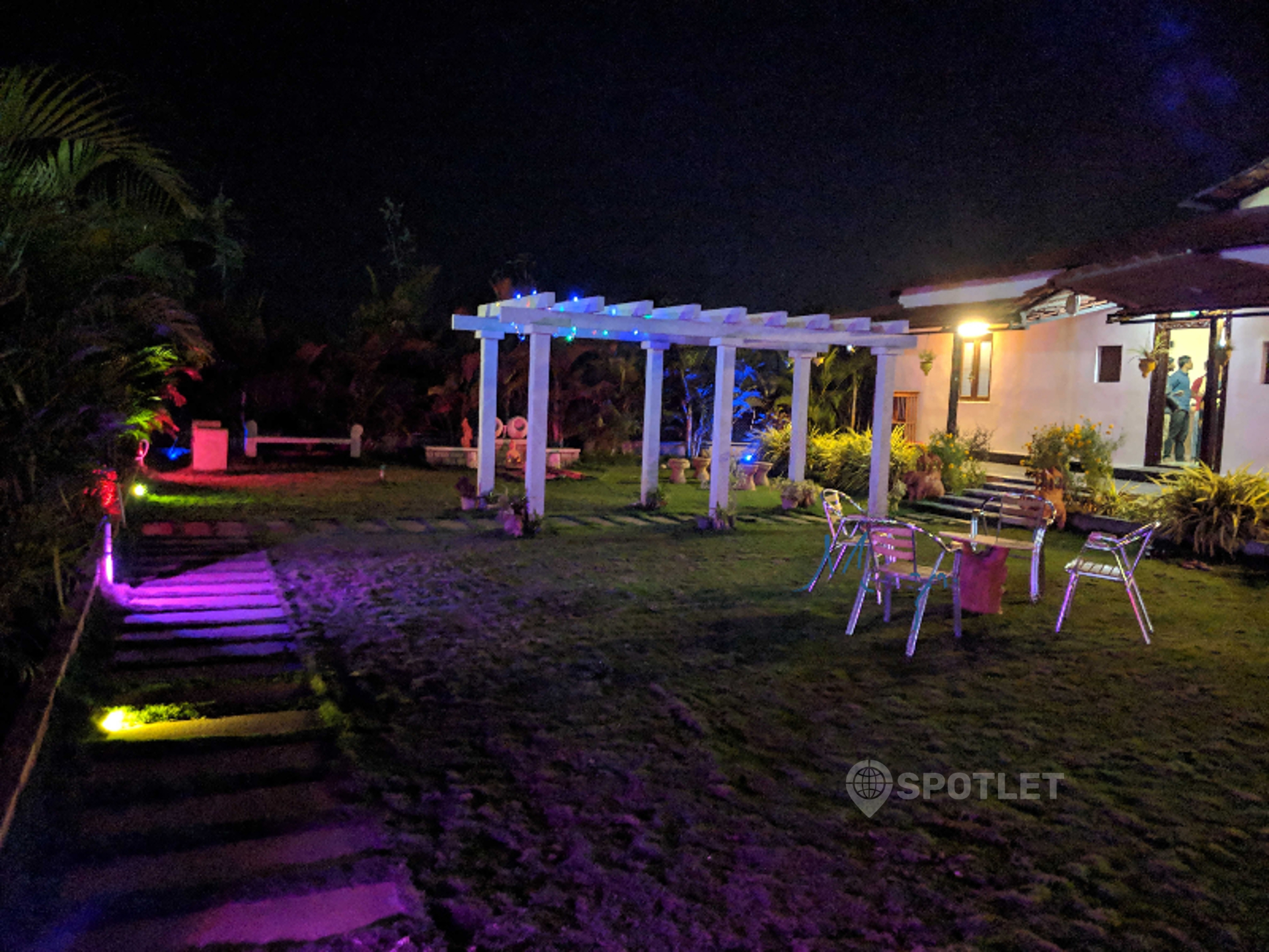view-4